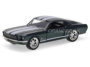 seans-ford-mustang-velozes-e-