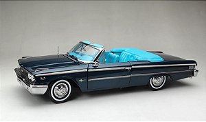 Ford Galaxie 500/XL Open Convertible 1963 1:18 Sunstar Azul - 20