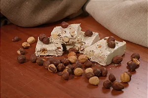 Torrone De Avelã 100g - TORRONES TONIN