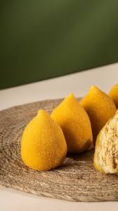 Coxinha de Frango Frito 1kg - DONA MINEIRA