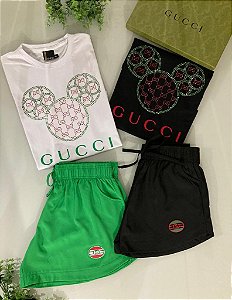 Conjunto Shorts verde com camiseta Branca