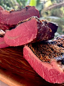 Pastrami Em Peça Artesanal (300g) - Boi Crioulo Curraleiro Pé-Duro