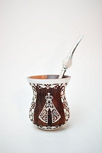 Kit Chimarrão - Cuia de madeira Branca Nossa Senhora Aparecida Floral c/ Bomba Inox