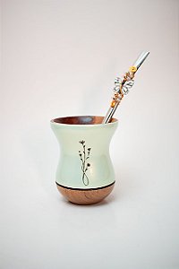 Kit Chimarrão - Cuia de madeira verde água perolada, c/ flores e bomba Inox Borboleta