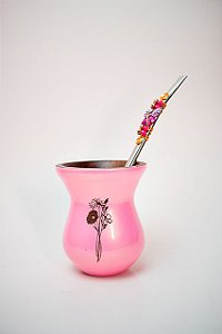 Kit Chimarrão - Cuia de madeira perolada pink, c/ flores e bomba inox de Borboleta e miçangas