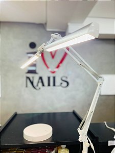 LUMINÁRIA LED COM BRAÇO OSCILANTE LONGO KAISA