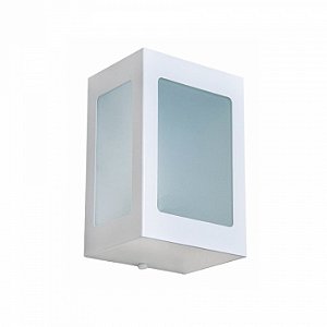 Arandela de Parede Gênova Quadrado 3 Vidros externo 18x12,5x9cm Alumínio e Vidro Branco.