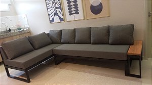 SOFÁ DE FERRO MAITE COM CHAISE 2,40X2,40 + MESA LATERAL