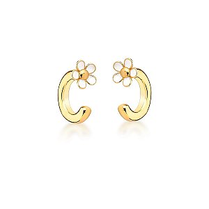 BRINCO DE FLOR ESMALTADA BRANCA E LISO BANHADO A OURO