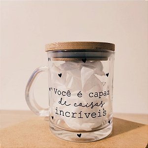 Caneca de vidro com tampa de bambú