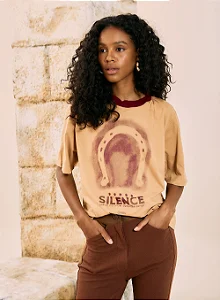 Camiseta Estampada Silence Horseshoe