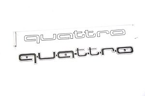 Emblema Quattro Grade Parachoque Audi RS
