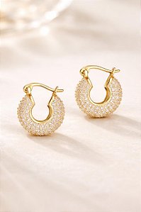 BRINCO ARGOLA FORMATO U COM ZIRCÔNIAS