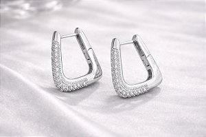 BRINCO ARGOLA MÉDIA FORMATO U ZIRCÔNIAS