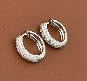 BRINCO ARGOLA CRAVEJADA FRENTE