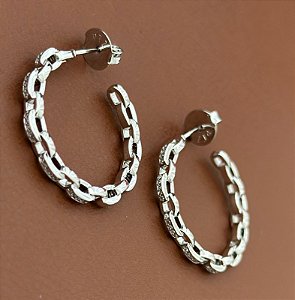 BRINCO ARGOLA MÉDIA CORRENTE ZIRCÔNIAS