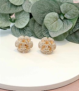 BRINCO FLOR LUXO ALTA JOALHERIA CRAVEJADO