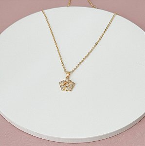 COLAR FLOR CORAÇÕES CRAVEJADO