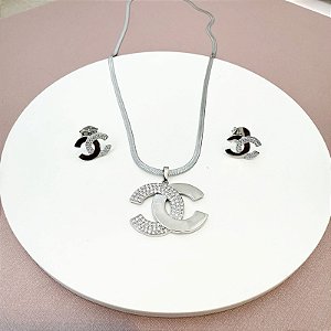 CONJUNTO BRINCO E COLAR CHAN RÓDIO BRANCO