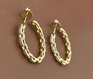 BRINCO ARGOLA MÉDIA CORRENTE ZIRCÔNIAS