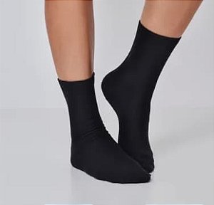 12 pares de meia Cano Alto Sortidos