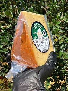Mantiqueira de Minas - DEFUMADO E TEMPERADO - em cunha, curado 90 dias, 420g