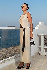 CONJUNTO SAIA PAREÔ E BLUSA AJUSTE COSTAS