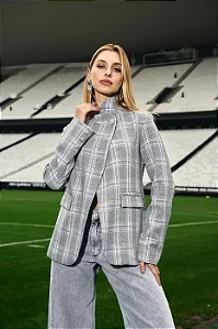 BLAZER C/ LAPELA E FECHAMENTO C/ BOTÃO GOLA