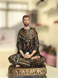 São Francisco meditando (gesso)