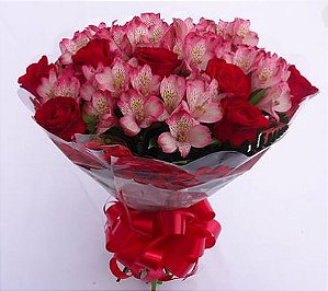 Buquê Rosas Vermelhas e Astromelhias