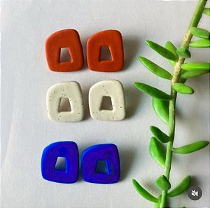 Brinco Imperfeita em Formato Orgânico