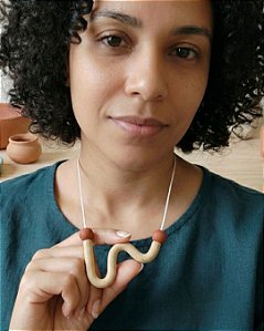 Colar Onda Imperfeita com Fio regulável