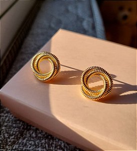 Brinco Nó Bolinhas Dourado Banho Ouro 18k