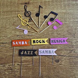 Kit de Topo para Doces no tema Música (Notas Musicais e Bandeirinhas de Estilos) - com 11 unidades