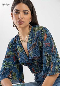 BLUSA LEZ A LEZ TECIDO RAYON BALI M BORDADO MICANGAS
