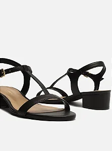 SANDALIA AREZZO SALTO BLOCO BAIXO PRETA