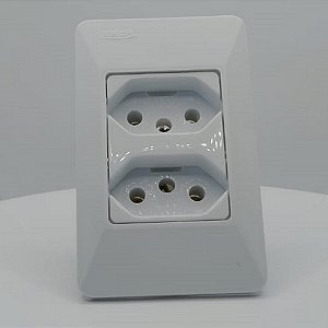 Tomadas 2P+T 20A 250V (2x) - Distanciadas Externa - Cod1408 - FAME