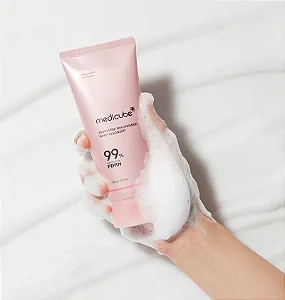 Medicube PDRN Pink Niacinamide Whip Cleanser