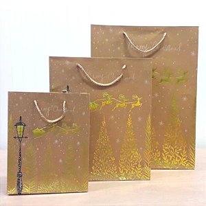 Sacola de Papel - Merry Christmas - Trenó Renas com Detalhes em Dourado Kraft - Rizzo