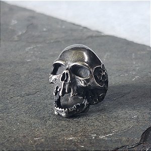 Anel Caveira em Metal Envelhecido