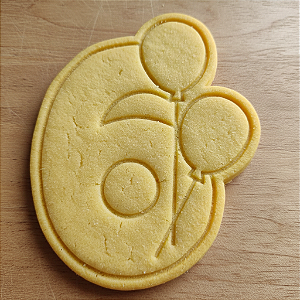Cortador e Marcador para Biscoito, Pasta Americana, Bolacha, Massa | Números | Número 6 com balões