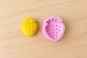Modelador e Ejetor Para Modelar Doces, Massas e Brigadeiros | Realista | Morango