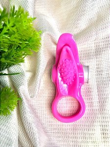 ANEL PENIANO COM VIBRADOR E DETALHE ESTRELADO