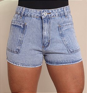 Short Jeans Lavagem Clara Com Bolsos Frontais