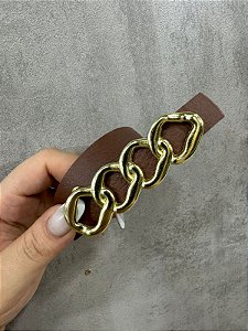 Cinto Minimalista Com Detalhe Dourado