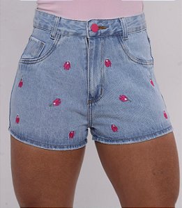 Short Jeans Marmorizado com Bordado de Flor – Cintura Alta com Barra | 100% Algodão