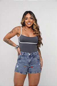 Short Jeans Cintura Alta Feminino Com Barra e Bordado Emojis Lavagem Marmorizada | Sem Elastano
