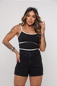 Short Jeans Feminino Plissado Cintura Alta Com Barra e Aplicações de Brilho Lavagem Estonada- Sem Elastano