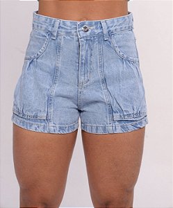 Short Jeans Feminino Cintura Alta Lavagem Marmorizada Com Modelagem Balonê e Bolsos Frontais- Sem Elastano