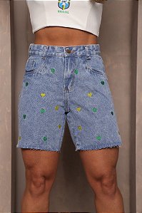 Bermuda Jeans Feminina Cintura Alta Meia Coxa Com Barra A Laser E Bordados Brasil Copa do Mundo- Sem Elastano
